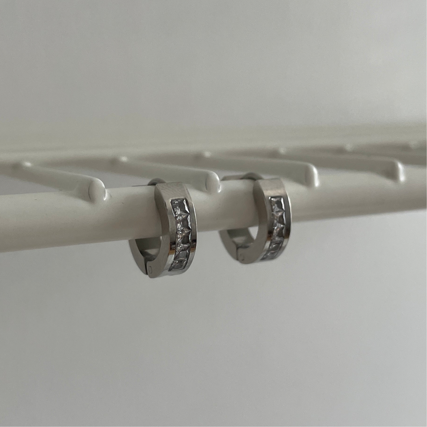 Cubiques argent – zircons